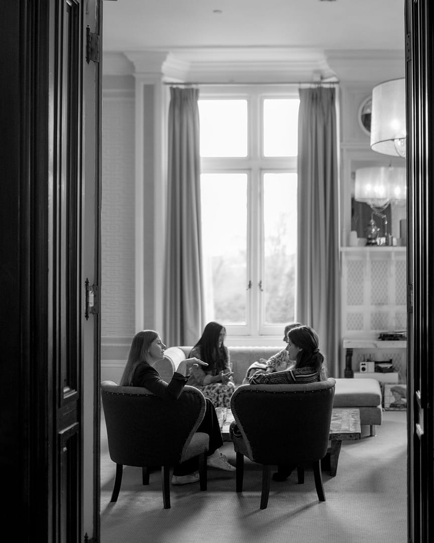 Image by <a class="text-p3" href="https://www.rebeccasearlephotography.co.uk" target="_blank">Rebecca Searle Photography</a> at Hampton Manor.