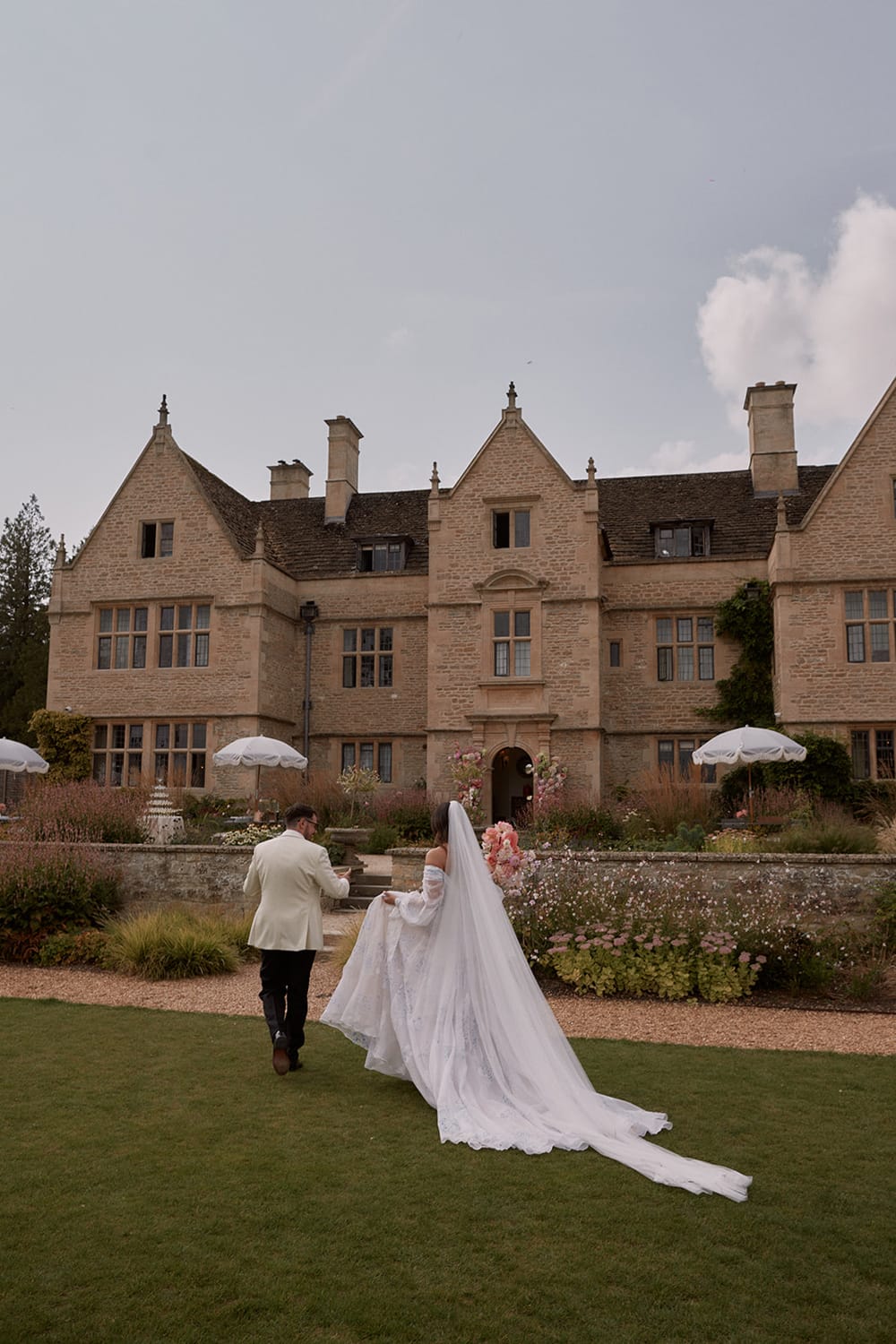 Kin House | Wedding Venues in Wiltshire, South West