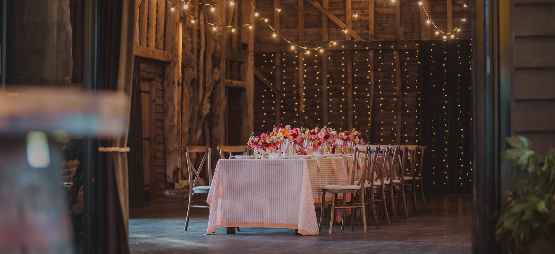The Barn at Redcoats: An Exclusive Look at this Hertfordshire Barn Wedding Venue