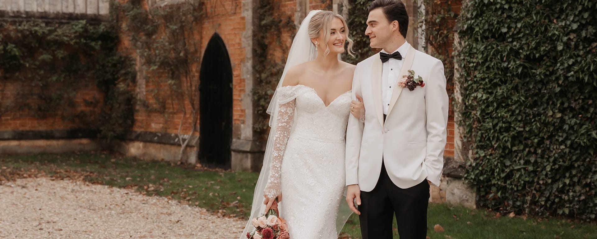 Issy & Miles: A Winter Romance at Thicket Priory