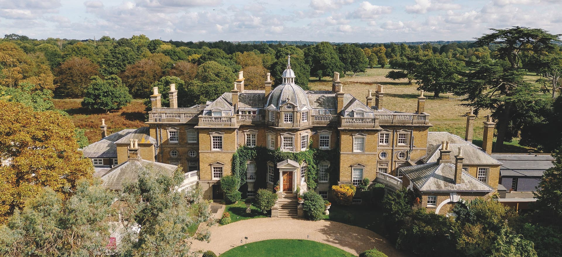 Hampton Court House