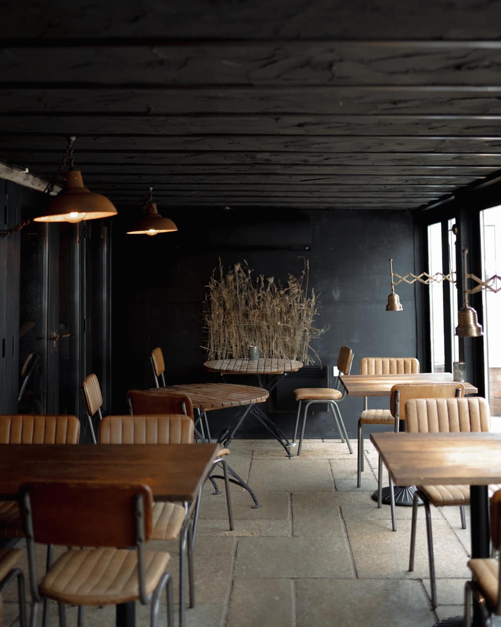 Image by <a class="text-p3" href="https://www.rebeccasearlephotography.co.uk" target="_blank">Rebecca Searle Photography</a>.