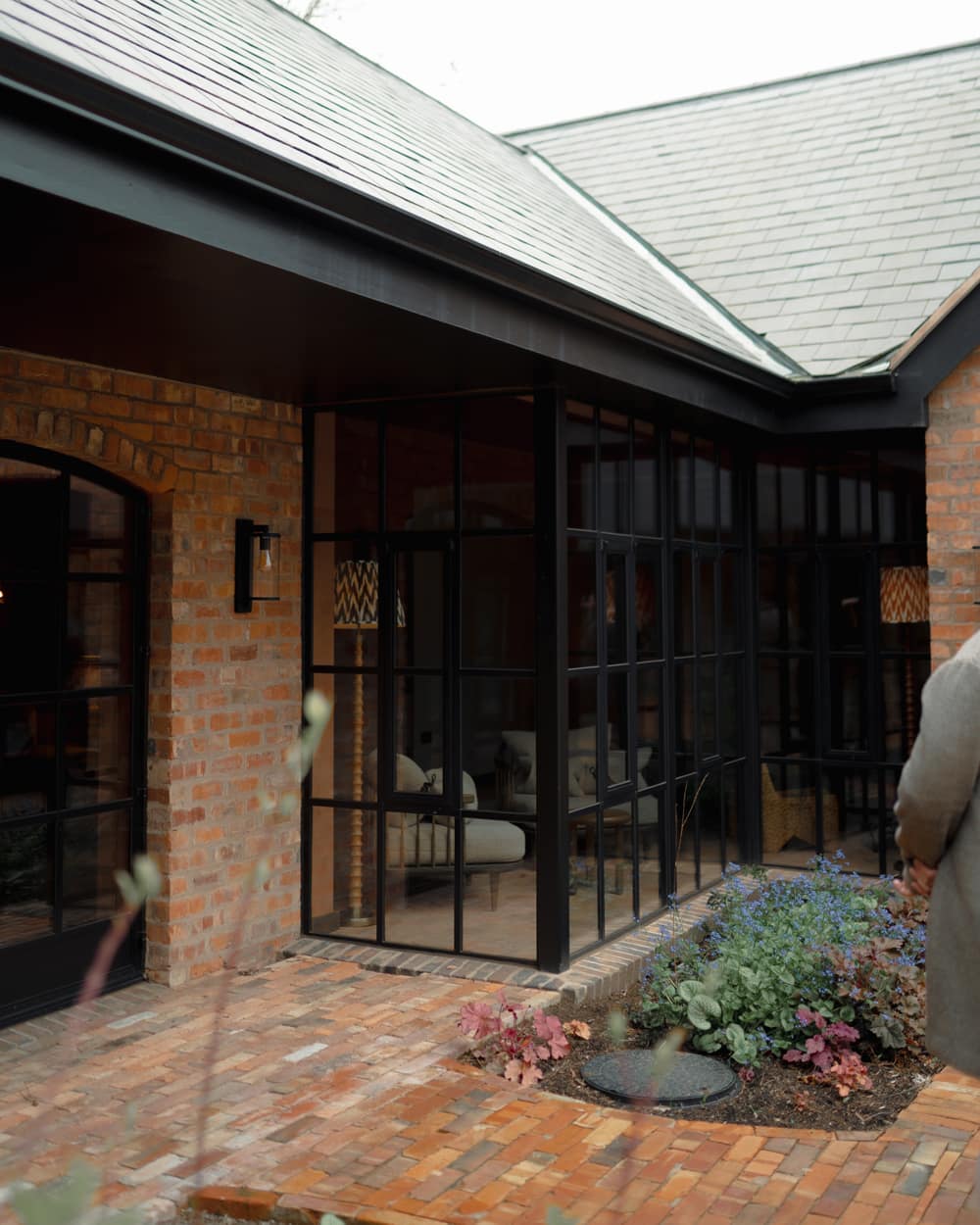 Image by <a class="text-p3" href="https://www.rebeccasearlephotography.co.uk" target="_blank">Rebecca Searle Photography</a>.