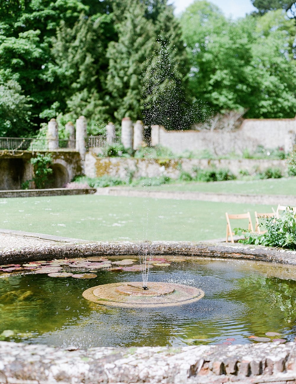 Image by <a class="text-p3" href="http://juliemichaelsen.com" target="_blank">Julie Michaelsen Photography</a> | Planning by <a class="text-p3" href="https://www.vanillaroseweddings.co.uk" target="_blank">Vanilla Rose Weddings</a>.