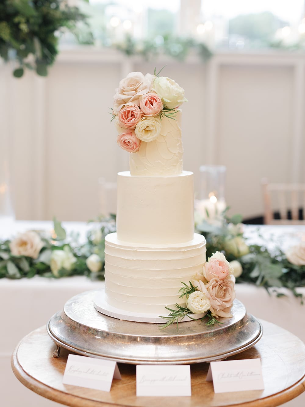 Image by <a class="text-p3" href="http://www.whitestagweddings.com" target="_blank">White Stag Wedding Photography</a>.