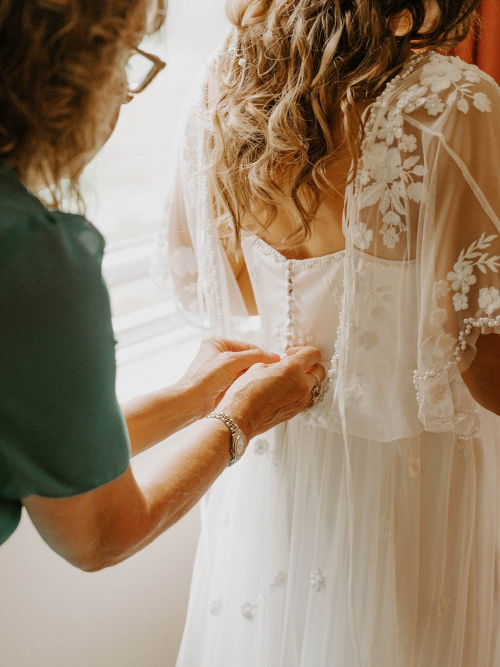 wild-bohemian-wedding-at-teybrook-orchard-essex-1