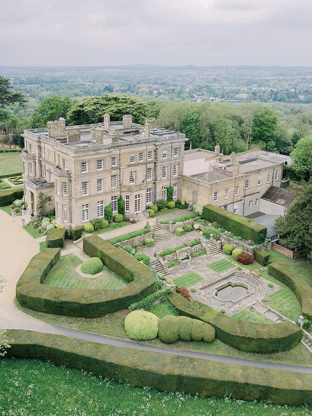 Image by <a class="text-p3" href="https://juliakaptelova.com" target="_blank">Julie K.</a>