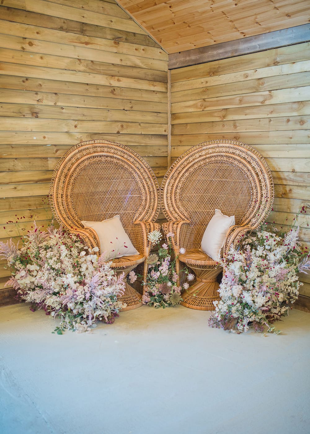 Image by <a class="text-p3" href="https://www.wookiephotography.com/" target="_blank">Amy O'Boyle Photography</a> | Wedding Planning <a class="text-p3" href="http://www.katrinaotterweddings.co.uk" target="_blank">Katrina Otter Weddings</a>.