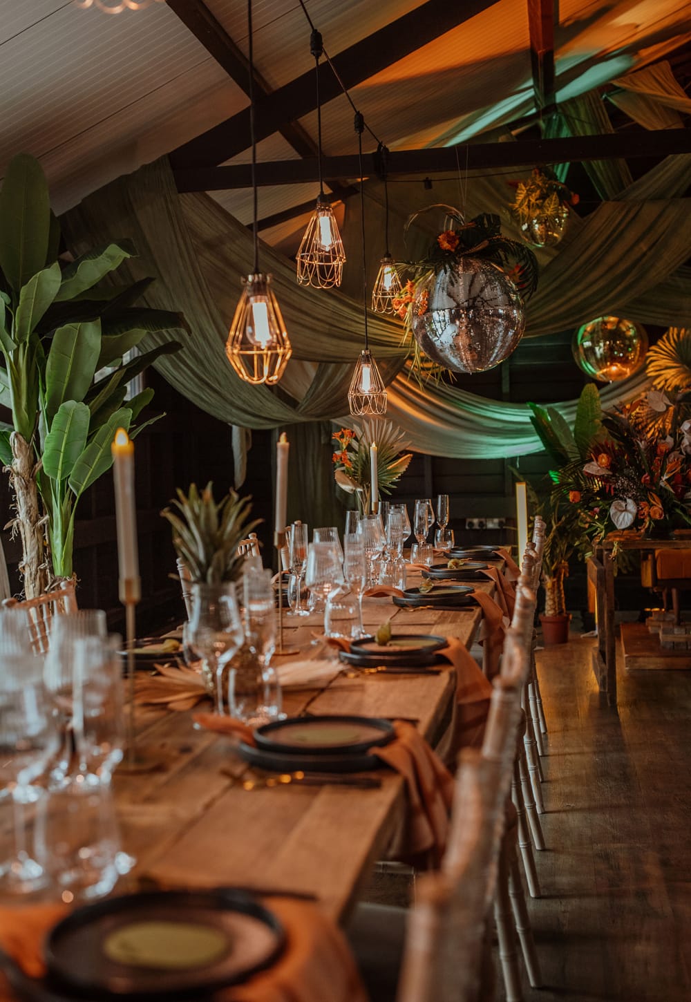 Image by <a class="text-p3" href="https://www.auroragrey.co.uk" target="_blank">Aurora Grey Photography</a>.