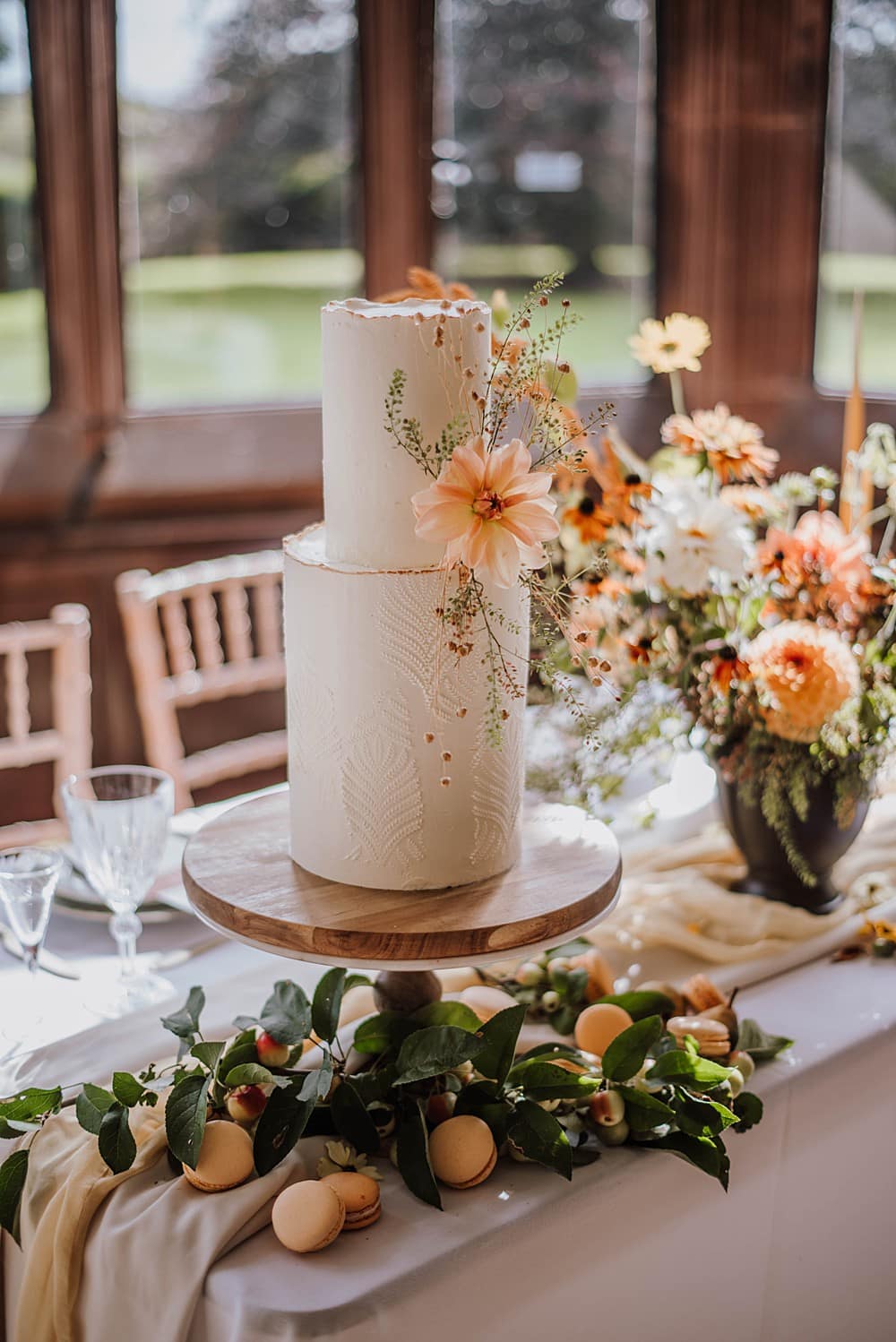 Image by <a class="text-p3" href="http://emmyloukelly.com" target="_blank">Vanitas Life</a>.