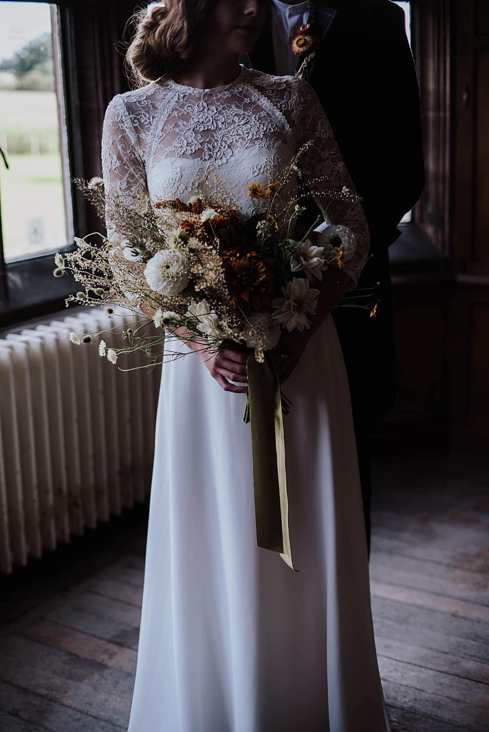 Image by <a class="text-p3" href="http://emmyloukelly.com" target="_blank">Vanitas Life</a>.