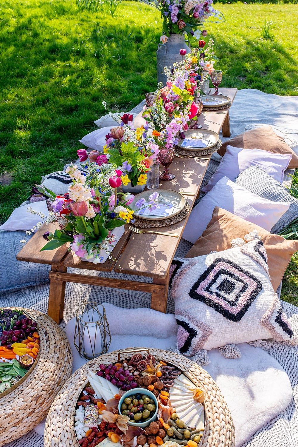 Image by <a class="text-p3" href="https://www.lauradownham.co.uk" target="_blank">Laura Downham Photography</a>.