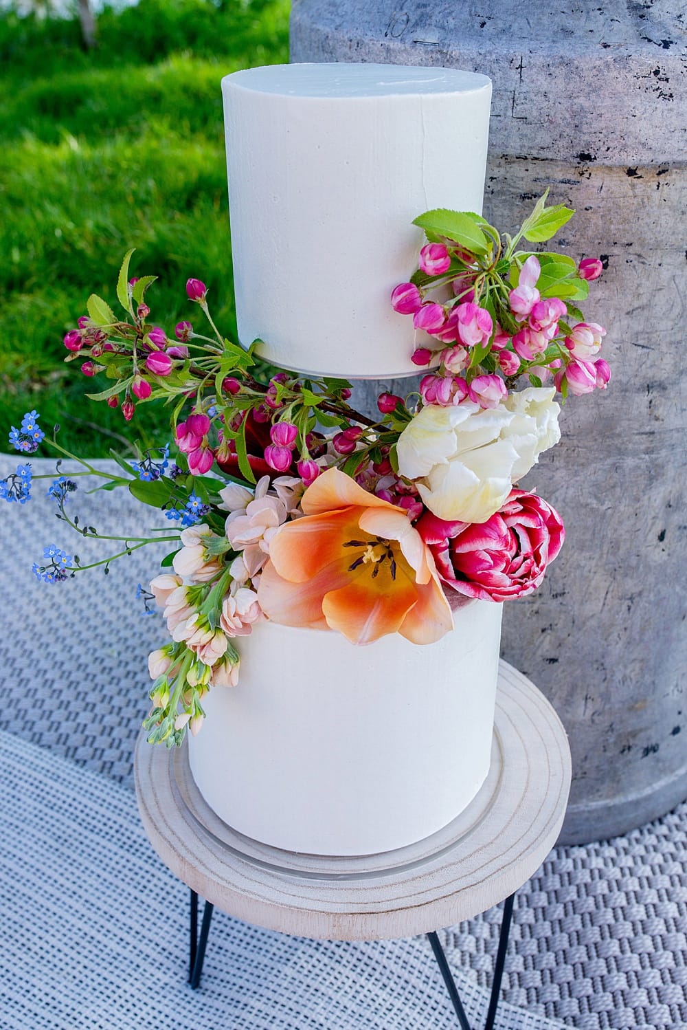 Image by <a class="text-p3" href="https://www.lauradownham.co.uk" target="_blank">Laura Downham Photography</a>.