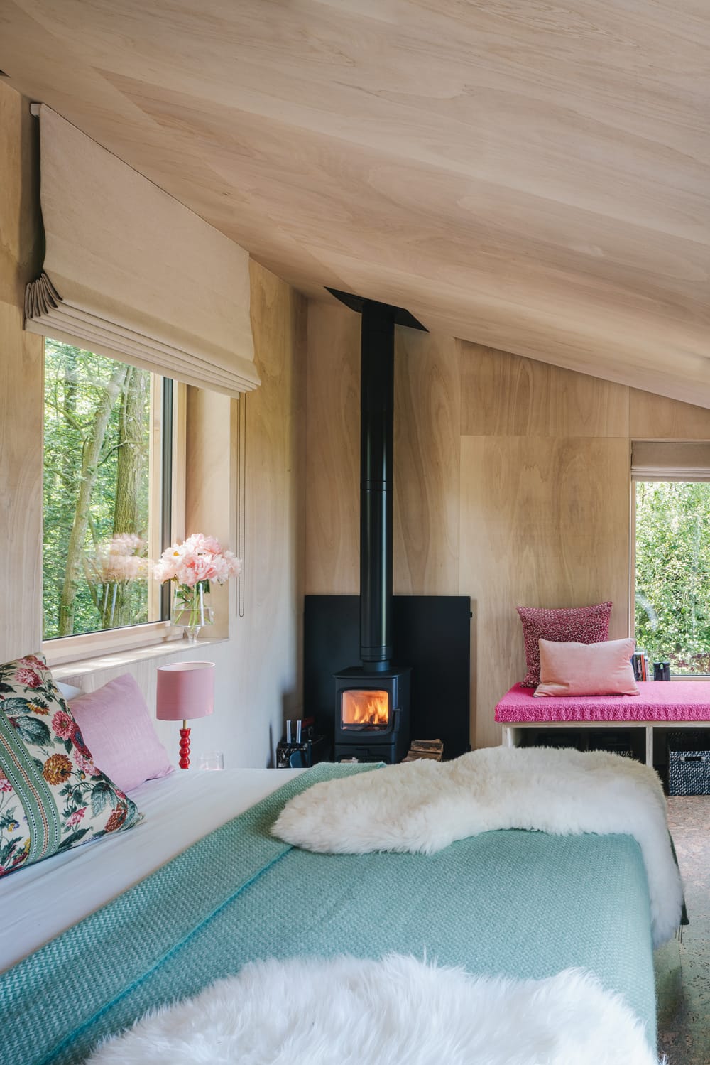 Image by <a class="text-p3" href="http://brettcharlesphotography.co.uk" target="_blank">Brett Charles Photography</a>.