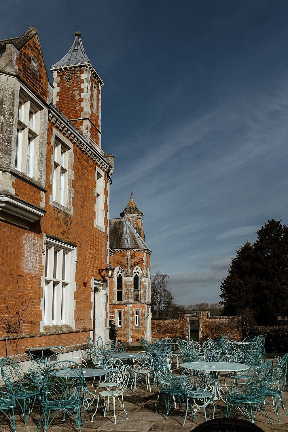 Image by <a class="text-p3" href="http://www.caitlinandjones.co.uk" target="_blank">Caitlin + Jones</a>.