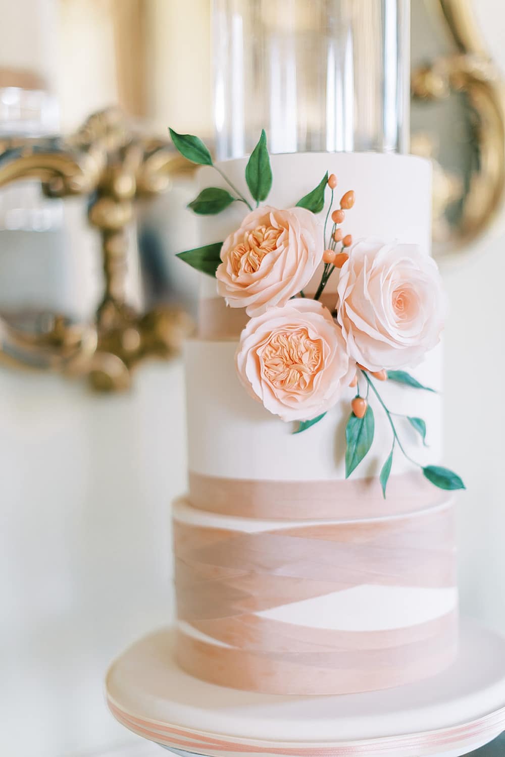 Image by <a class="text-p3" href="https://www.sophiemayphoto.co.uk" target="_blank">Sophie May Photo</a>.