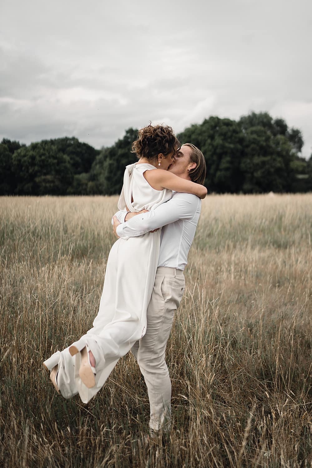 Image by <a class="text-p3" href="https://www.rebeccasearlephotography.co.uk" target="_blank">Rebecca Searle Photography</a>.