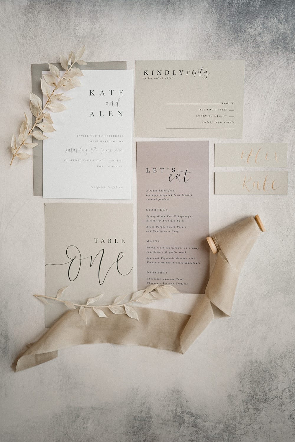 Image by <a class="text-p3" href="https://www.rebeccasearlephotography.co.uk" target="_blank">Rebecca Searle Photography</a>.