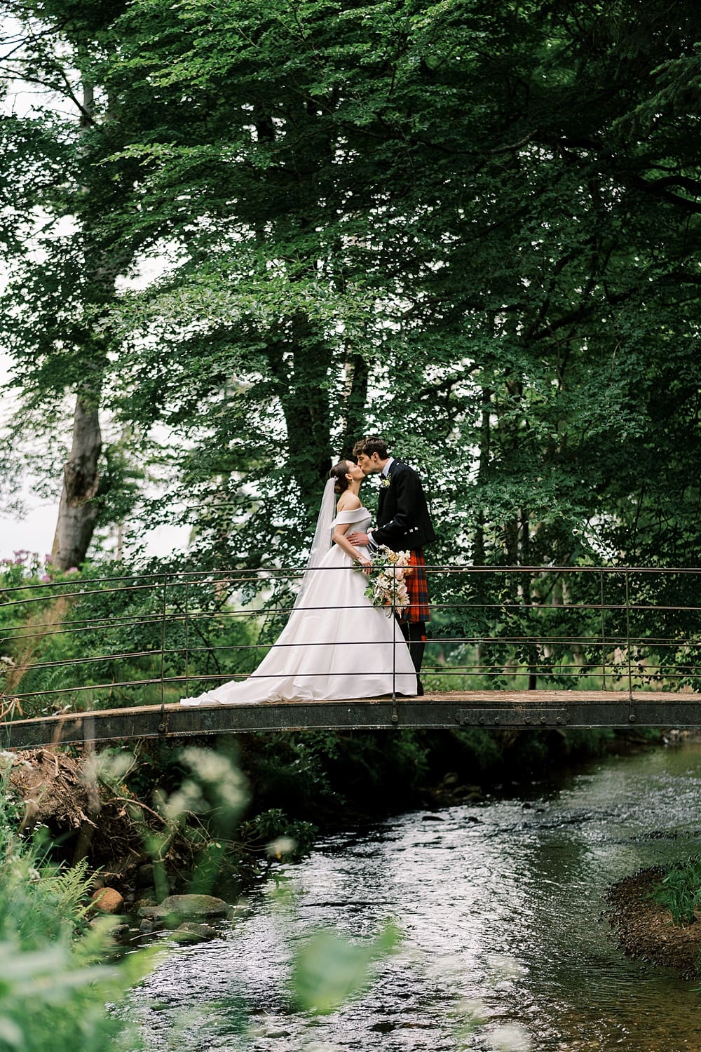 Image by <a class="text-p3" href="http://chrishenderson.co" target="_blank">Chris Henderson Photography</a>.