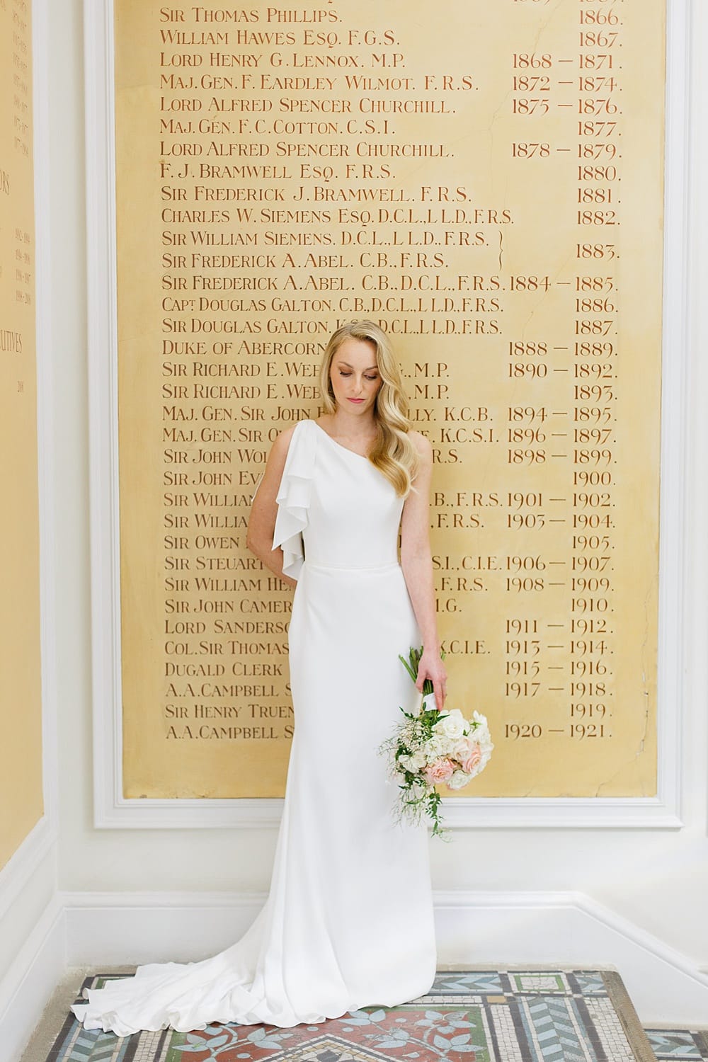 Image by <a class="text-p3" href="http://helenwarner.co.uk" target="_blank">Helen Warner Photography</a>.