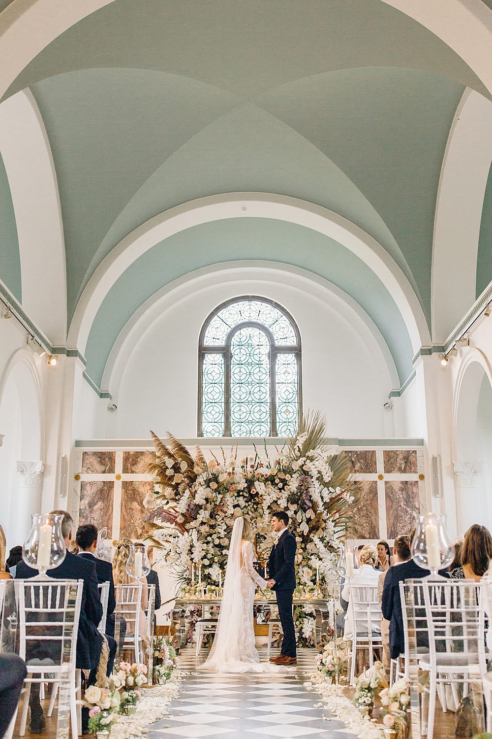 Image by <a class="text-p3" href="http://www.jessicareeve-photography.com" target="_blank">Jessica Reeve Photography</a>.