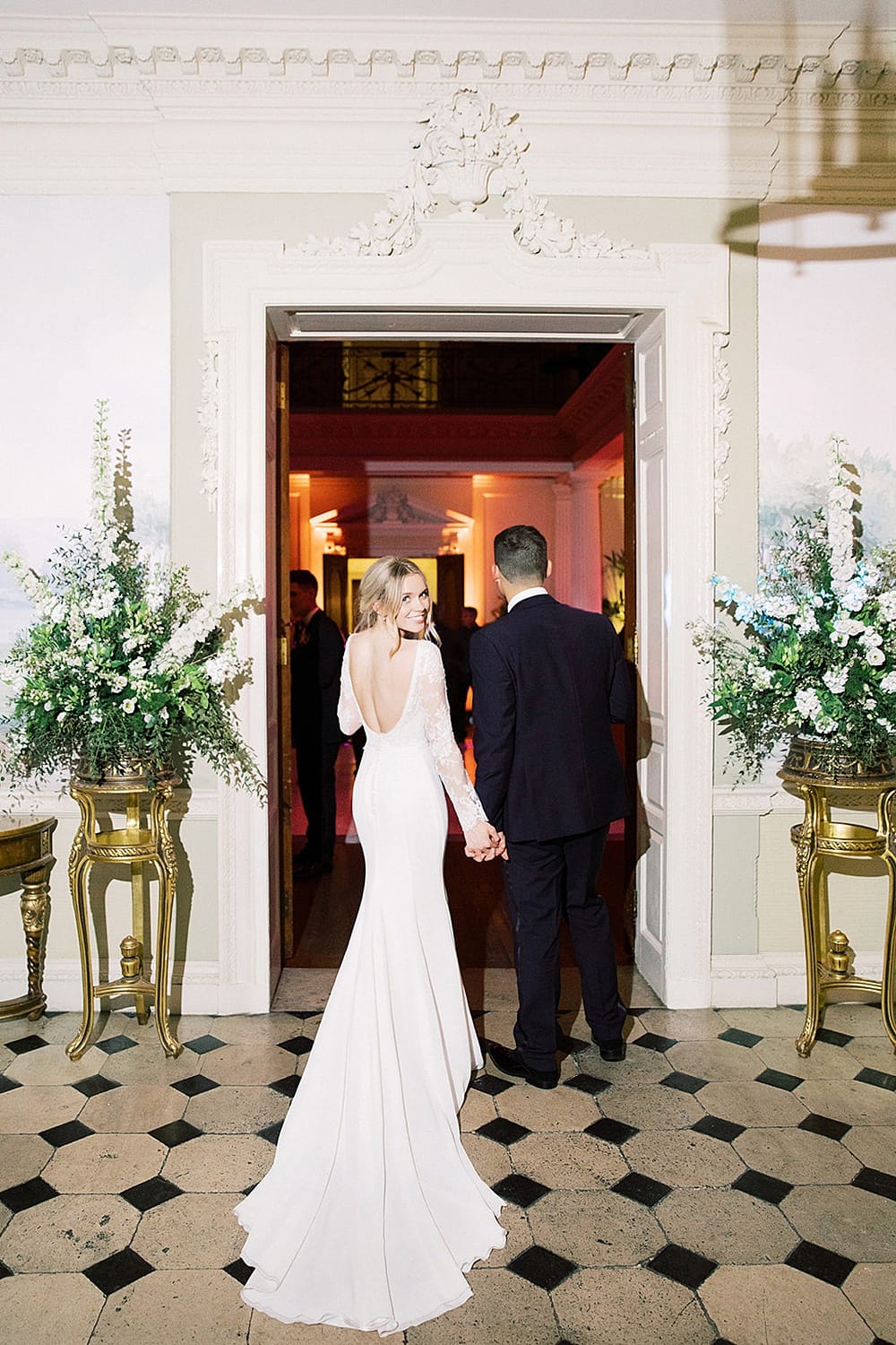 Image by <a class="text-p3" href="https://juliakaptelova.com" target="_blank">Julie K.</a>