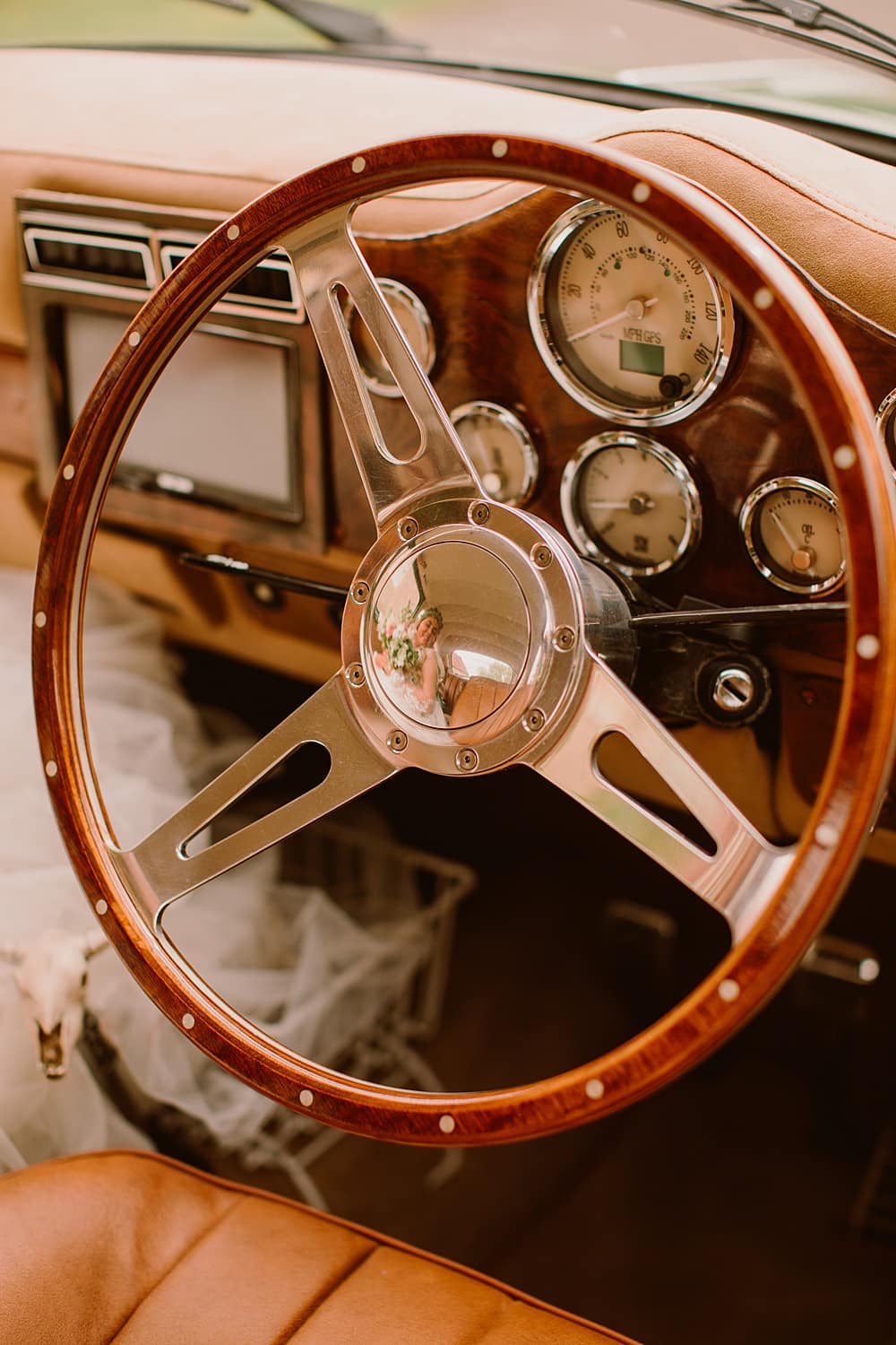 Image by <a class="text-p3" href="https://www.rubywalkerphotography.com" target="_blank">Ruby Walker Photography</a>.