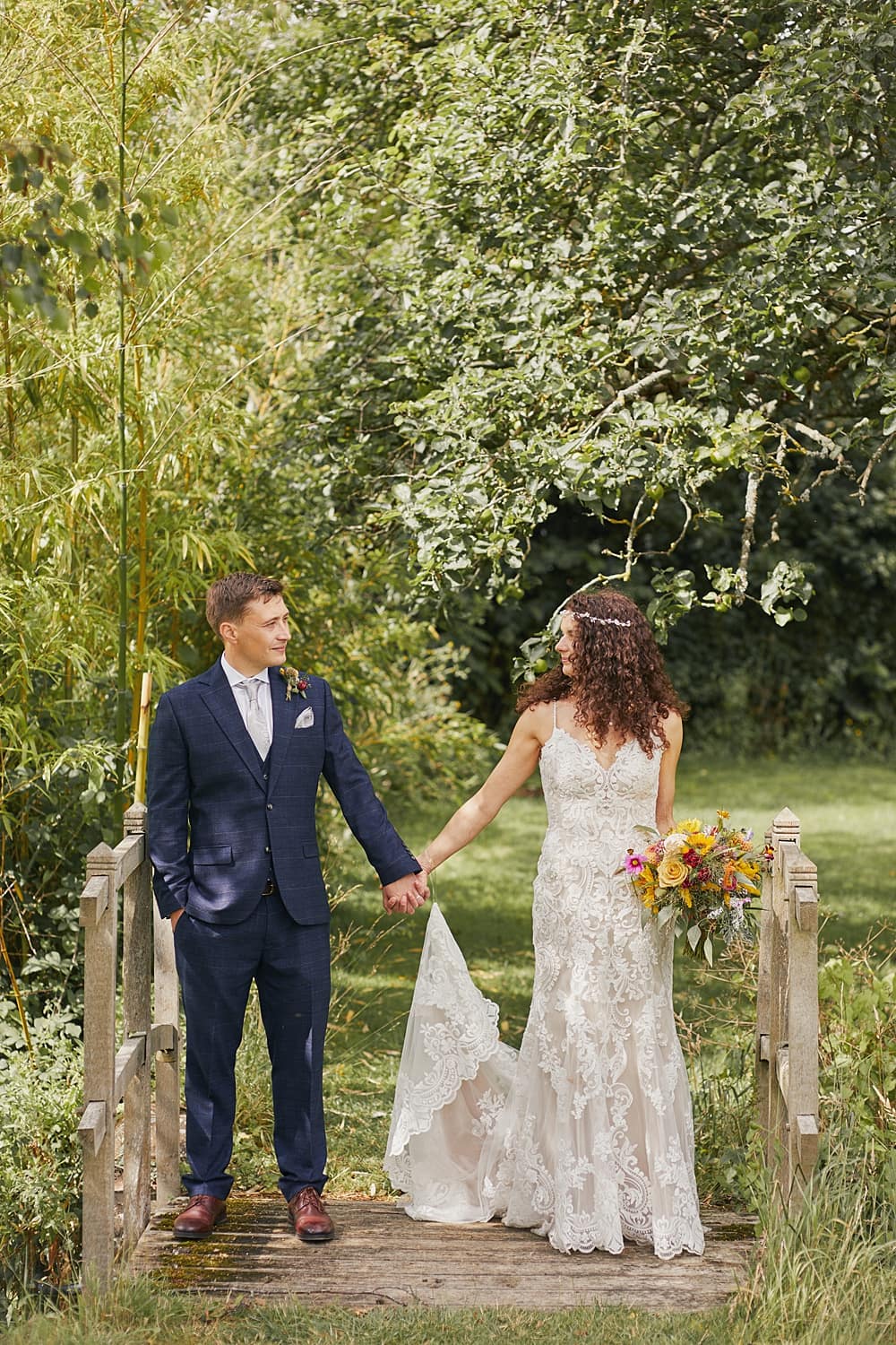 Image by <a class="text-p3" href="http://helloromancephotography.com" target="_blank">Hello Romance Photography</a>.