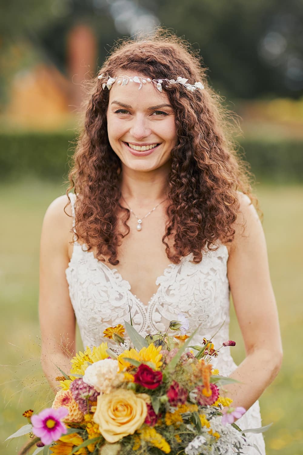 Image by <a class="text-p3" href="http://helloromancephotography.com" target="_blank">Hello Romance Photography</a>.