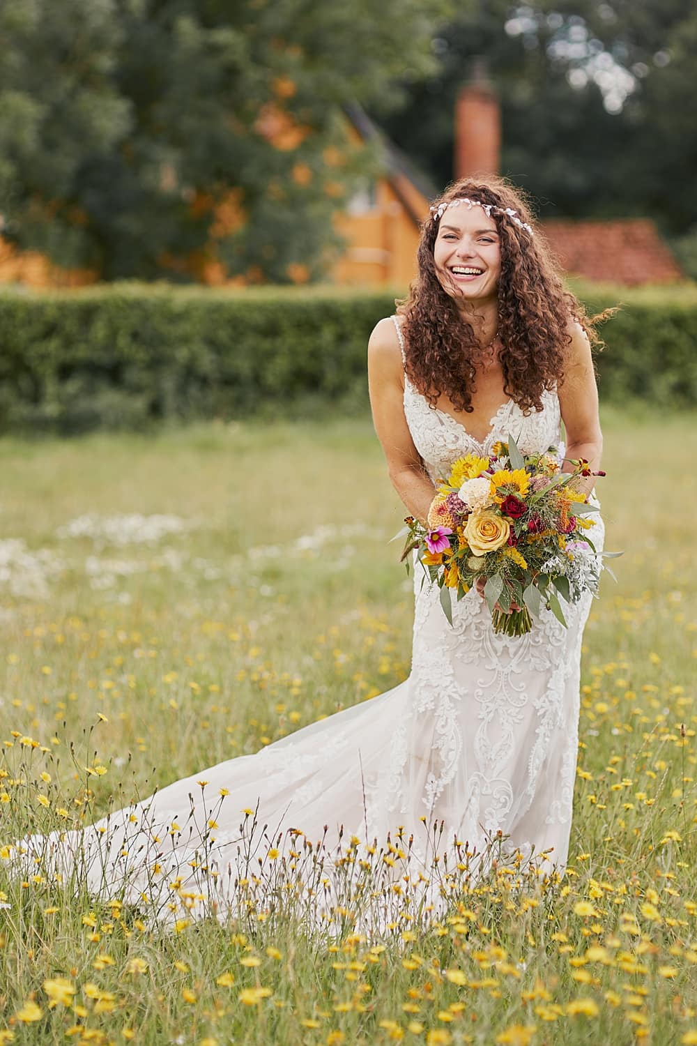 Image by <a class="text-p3" href="http://helloromancephotography.com" target="_blank">Hello Romance Photography</a>.