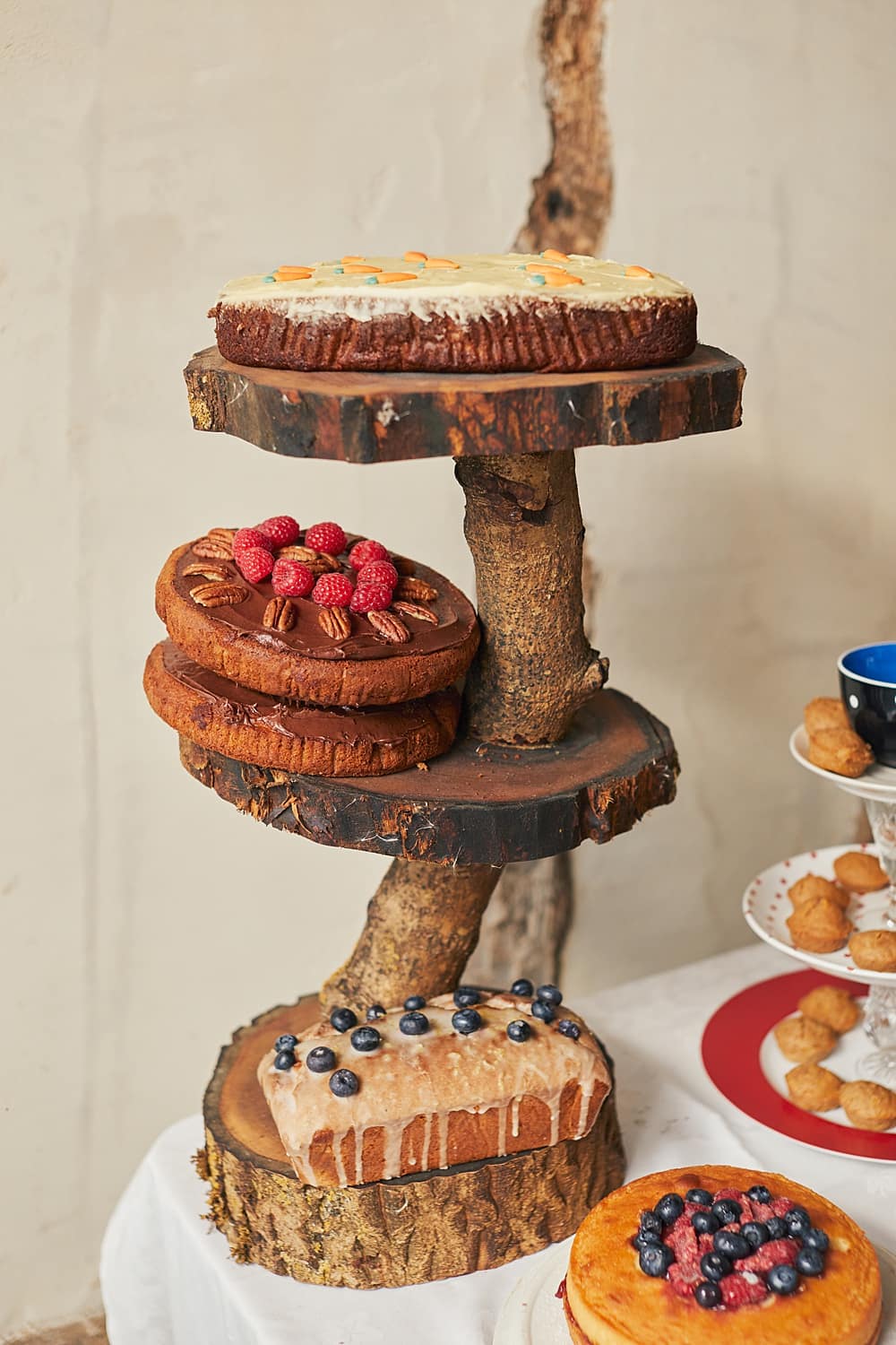 Image by <a class="text-p3" href="http://helloromancephotography.com" target="_blank">Hello Romance Photography</a>.