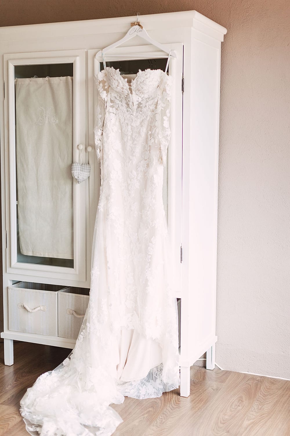 Image by <a class="text-p3" href="http://christinasarah.com" target="_blank">Christina Sarah Photography</a>.