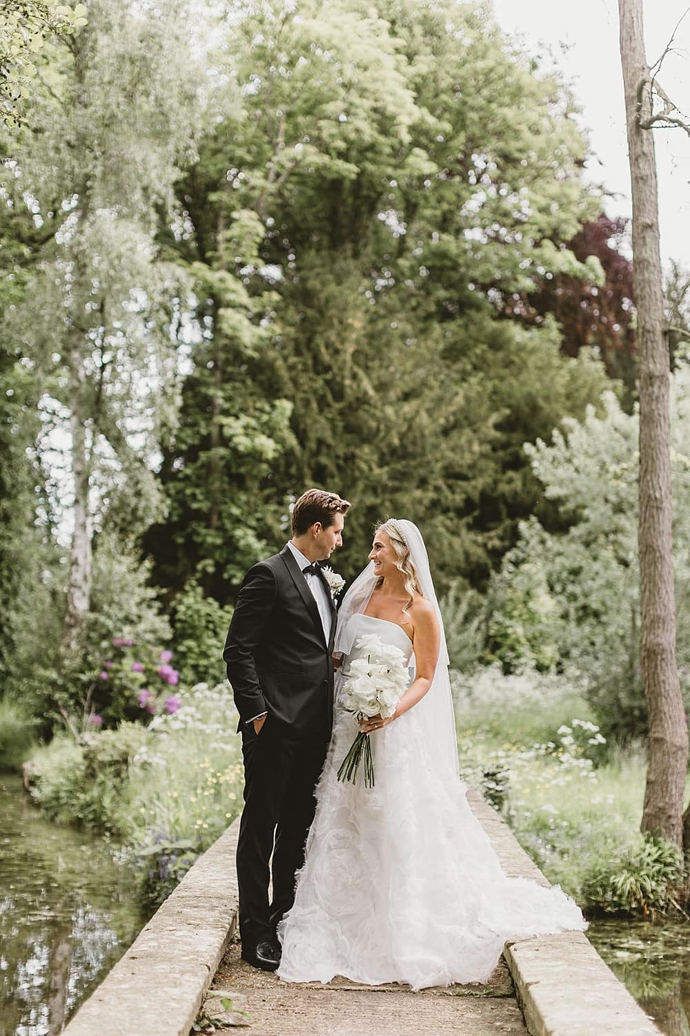 Image by <a class="text-p3" href="https://www.amylouphotography.co.uk" target="_blank">Amy Lou Photography</a>.