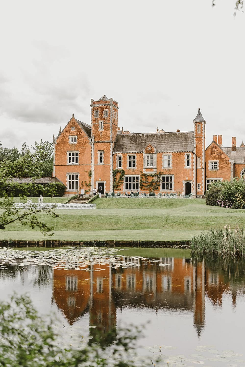 Image by <a class="text-p3" href="https://www.amylouphotography.co.uk" target="_blank">Amy Lou Photography</a>.