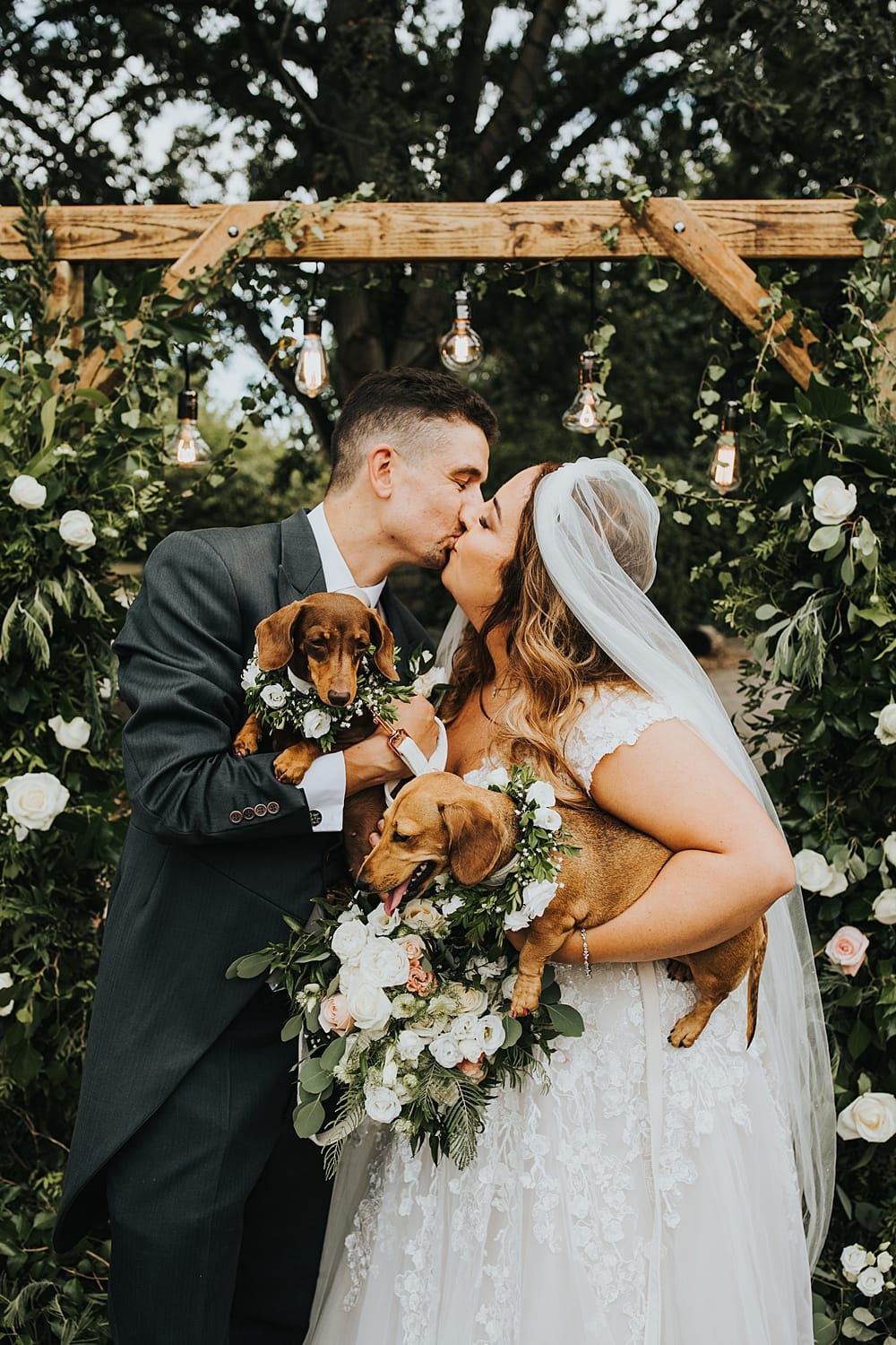 Image by <a class="text-p3" href="https://sophieannphotography.co.uk" target="_blank">Sophie Ann Photography</a>.