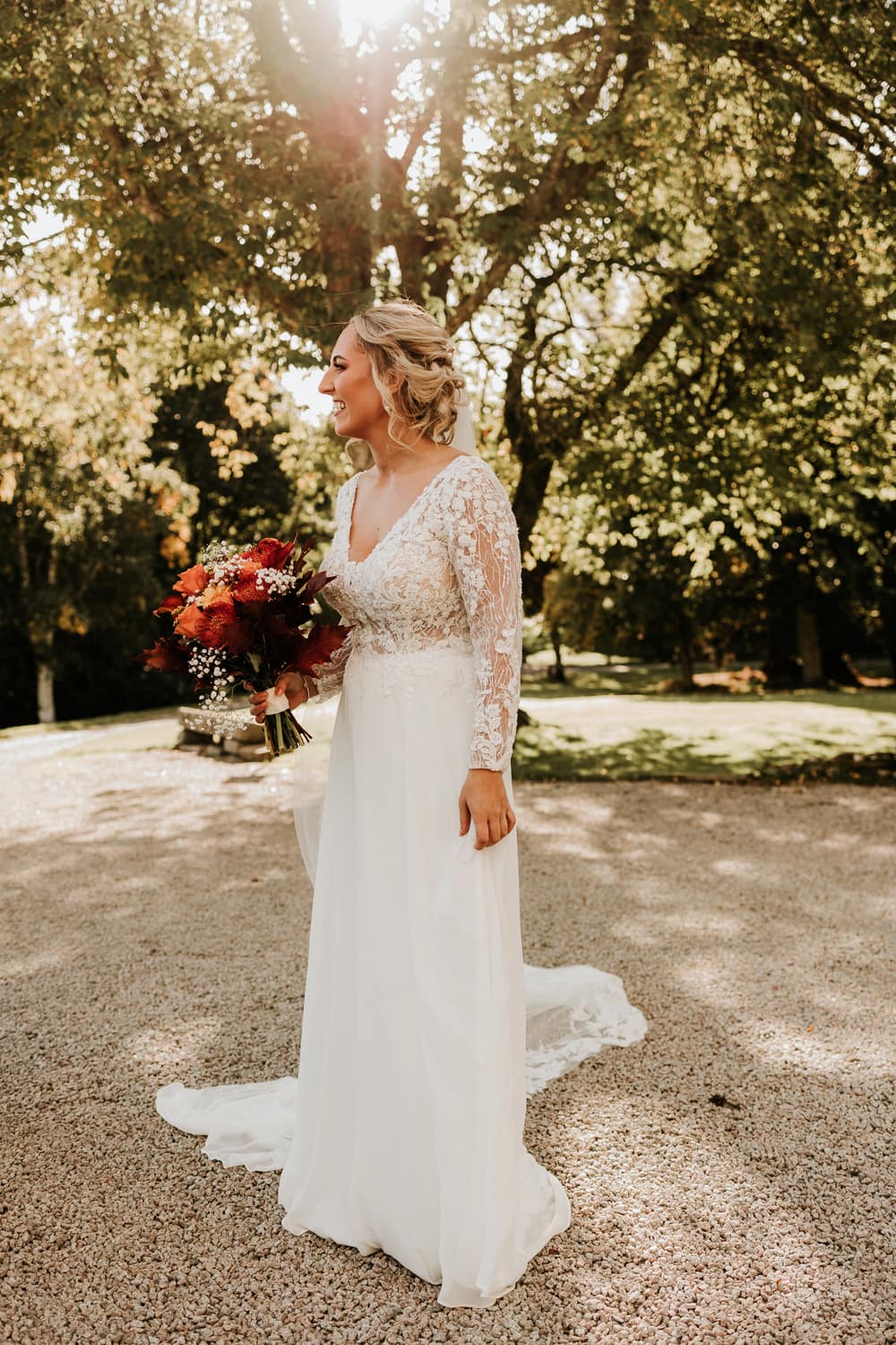 Image by <a class="text-p3" href="https://daniellelesliephotography.com" target="_blank">Danielle Leslie Photography</a>.