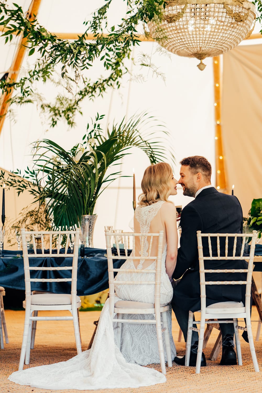 Image by <a class="text-p3" href="https://lunaweddings.co.uk" target="_blank">Luna Wedding Photography</a>.