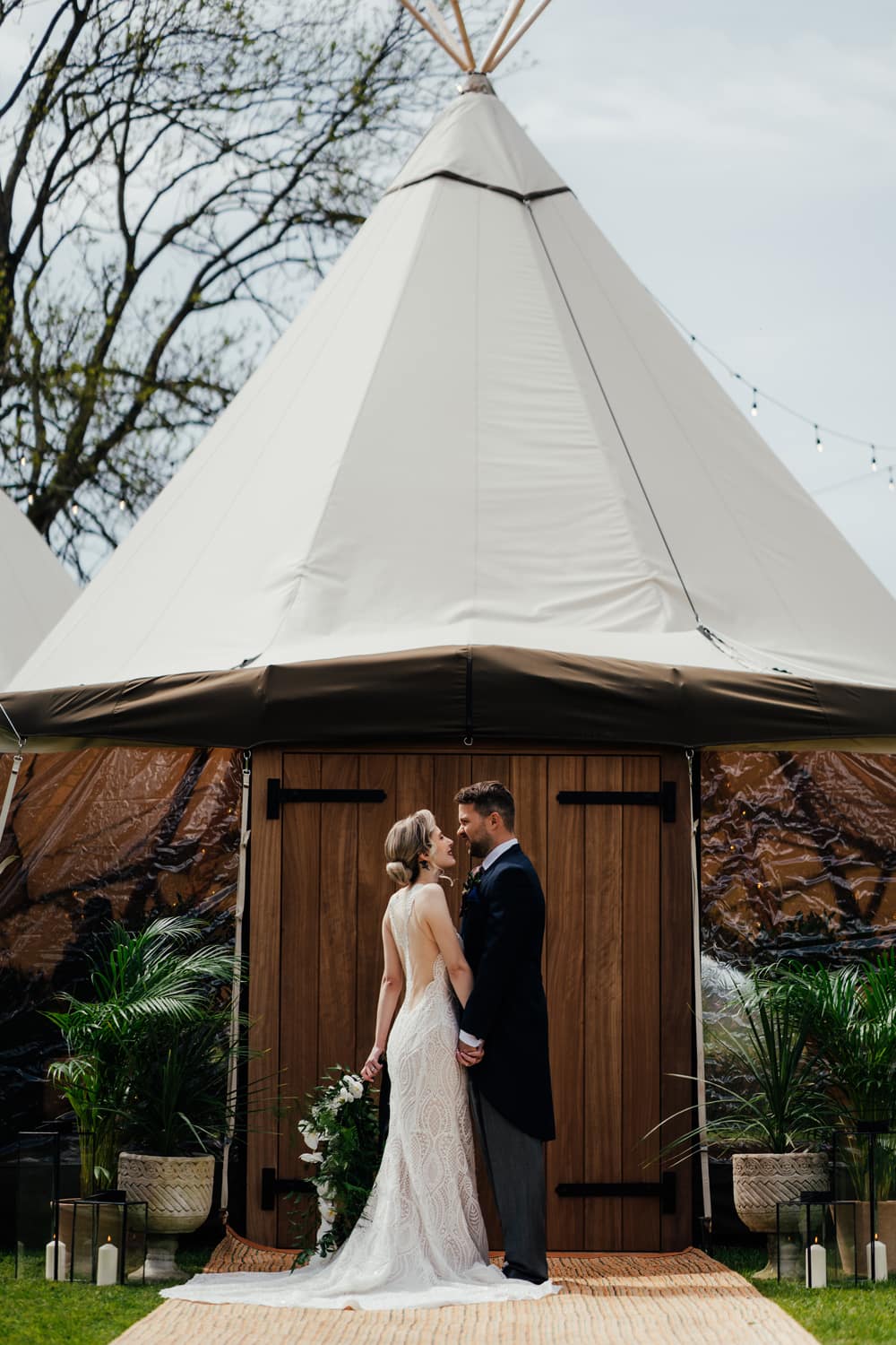 Image by <a class="text-p3" href="https://lunaweddings.co.uk" target="_blank">Luna Wedding Photography</a>.