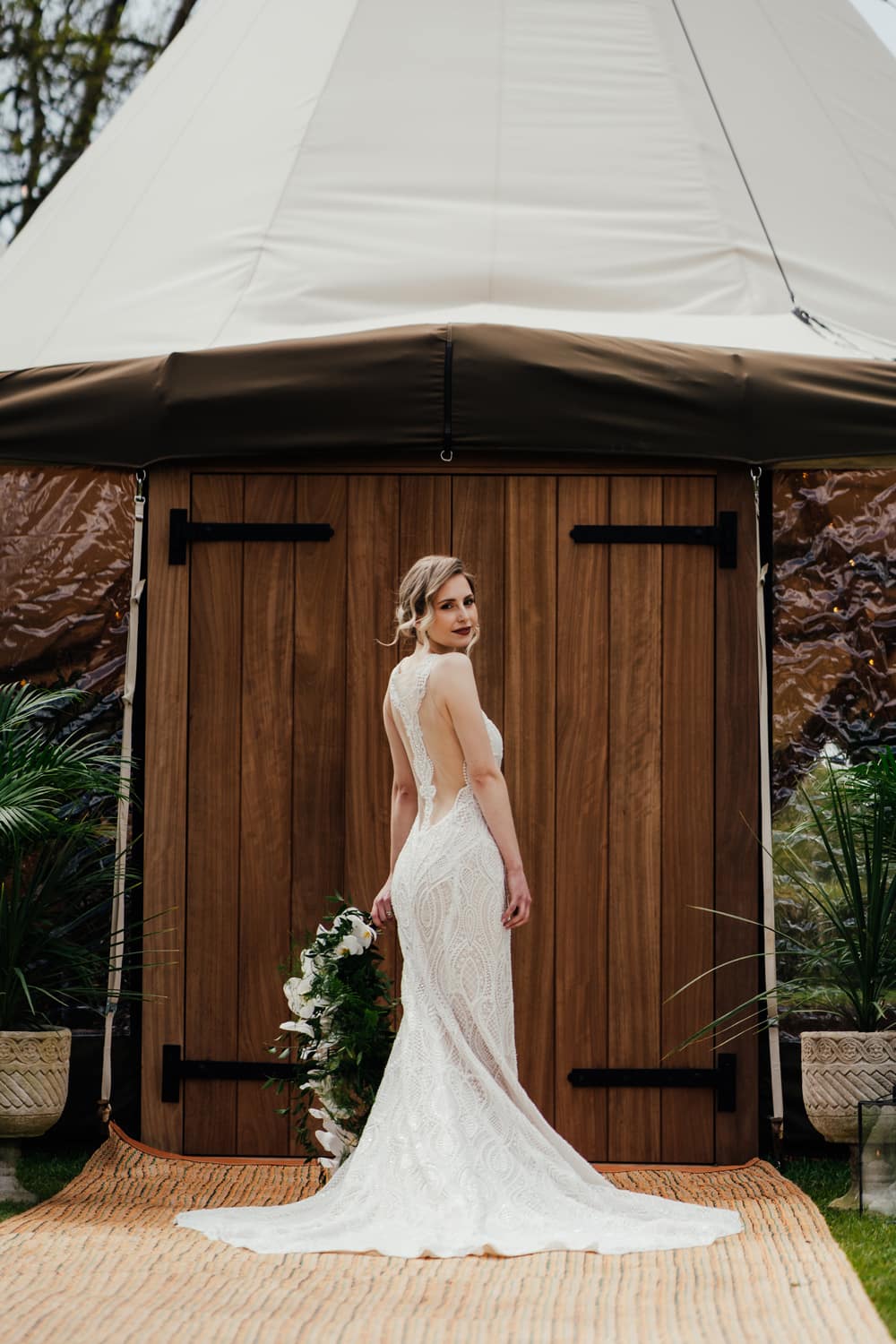 Image by <a class="text-p3" href="https://lunaweddings.co.uk" target="_blank">Luna Wedding Photography</a>.