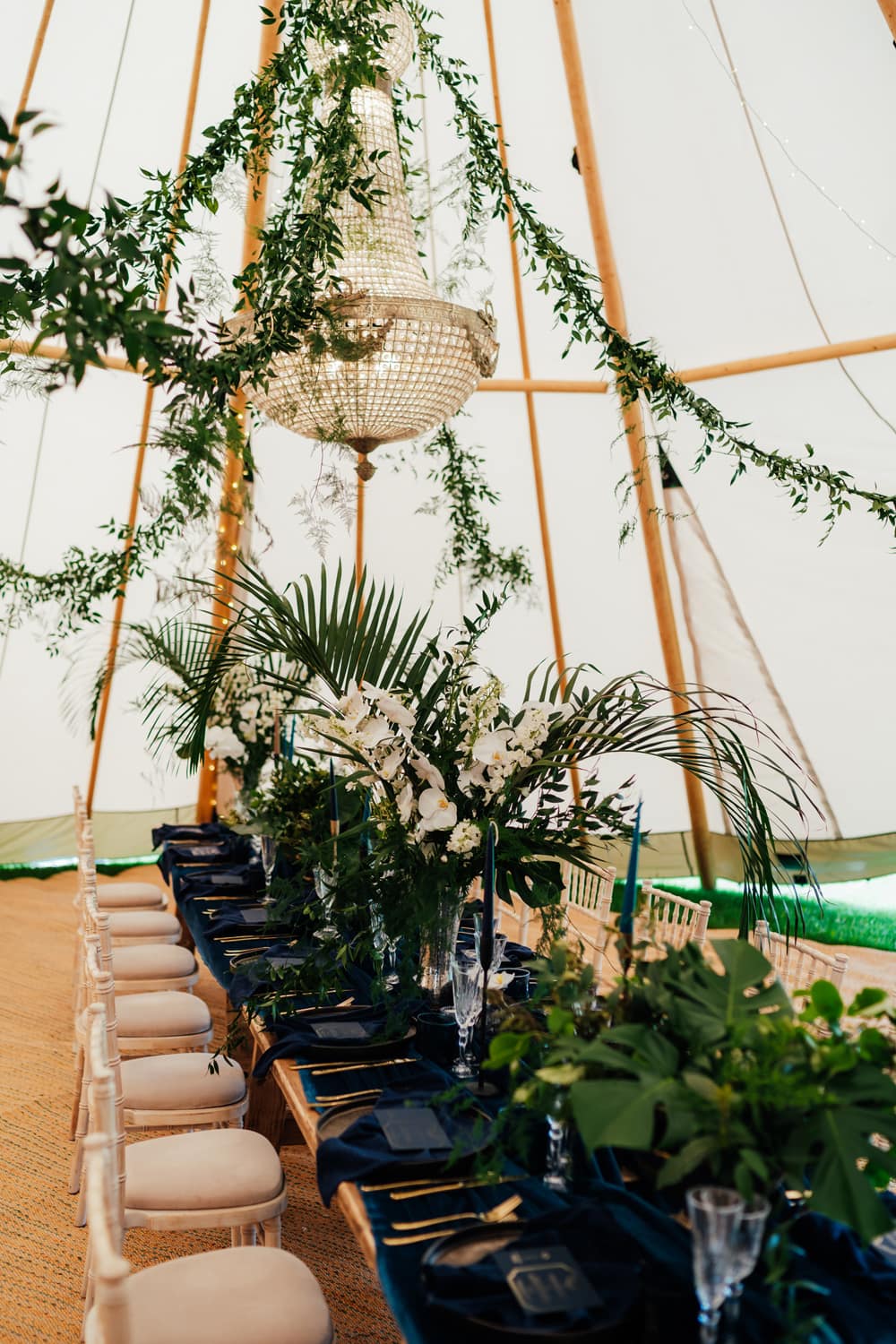 Image by <a class="text-p3" href="https://lunaweddings.co.uk" target="_blank">Luna Wedding Photography</a>.