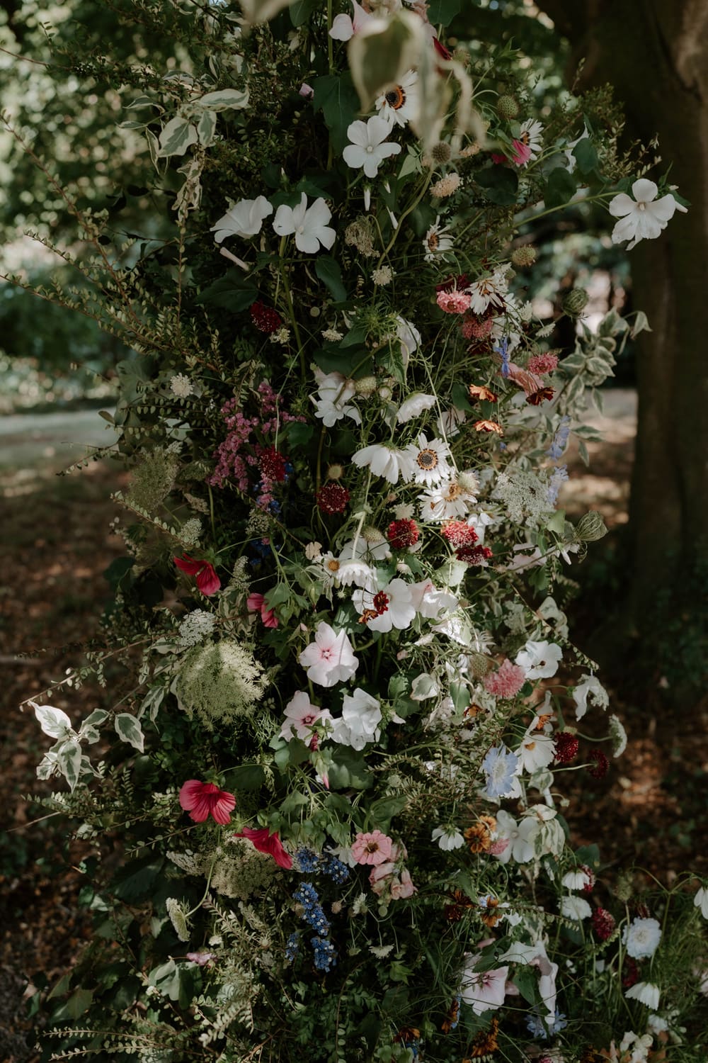 Image by <a class="text-p3" href="https://emilyjayneweddings.co.uk" target="_blank">Emily Jayne Weddings</a>.