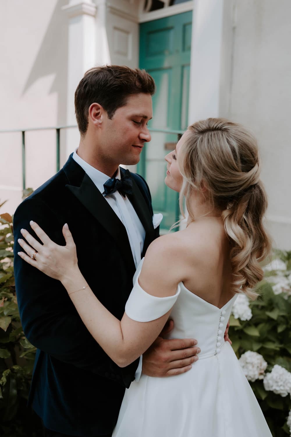 Image by <a class="text-p3" href="https://emilyjayneweddings.co.uk" target="_blank">Emily Jayne Weddings</a>.