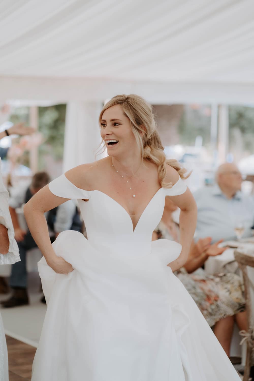 Image by <a class="text-p3" href="https://emilyjayneweddings.co.uk" target="_blank">Emily Jayne Weddings</a>.