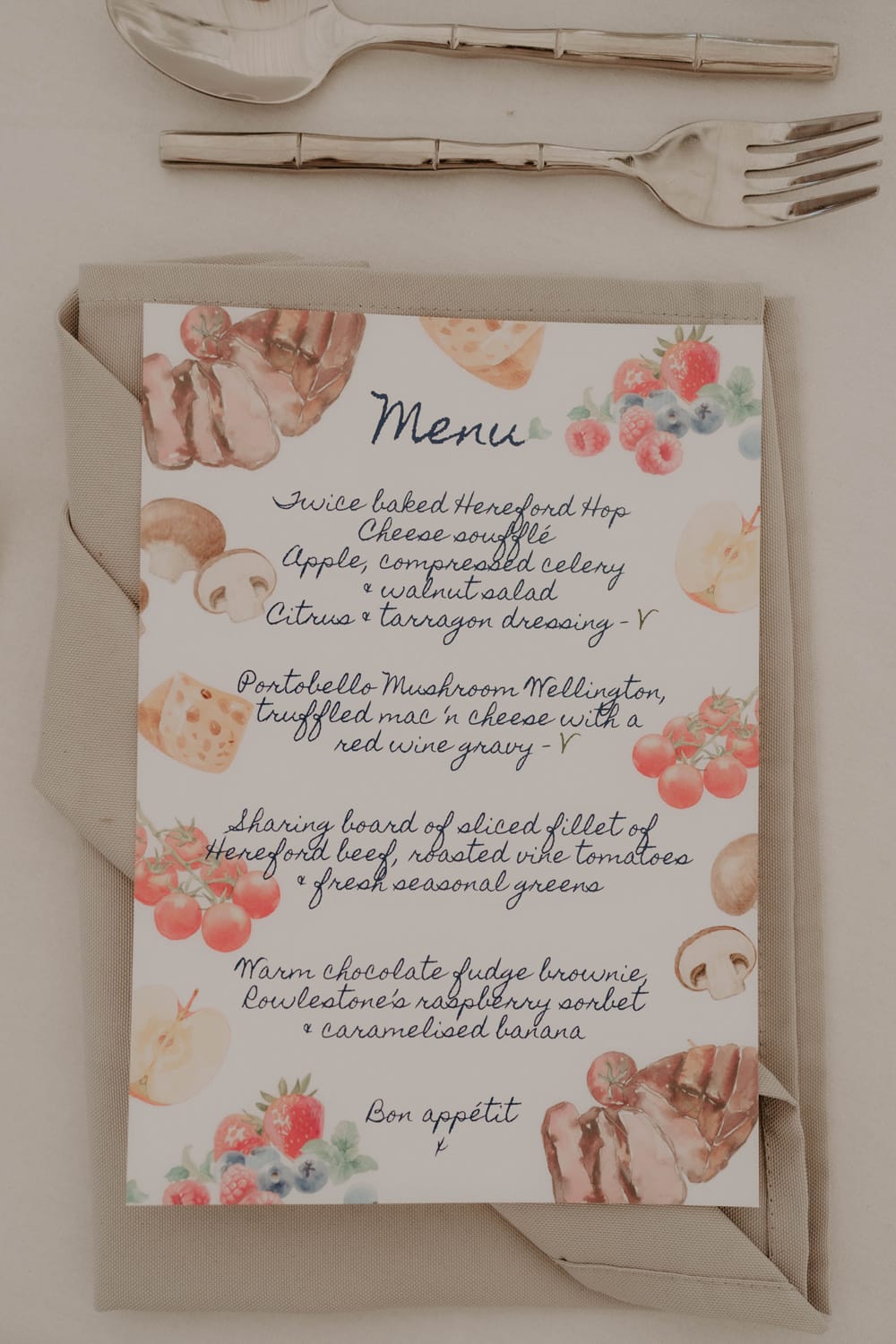 Image by <a class="text-p3" href="https://emilyjayneweddings.co.uk" target="_blank">Emily Jayne Weddings</a>.