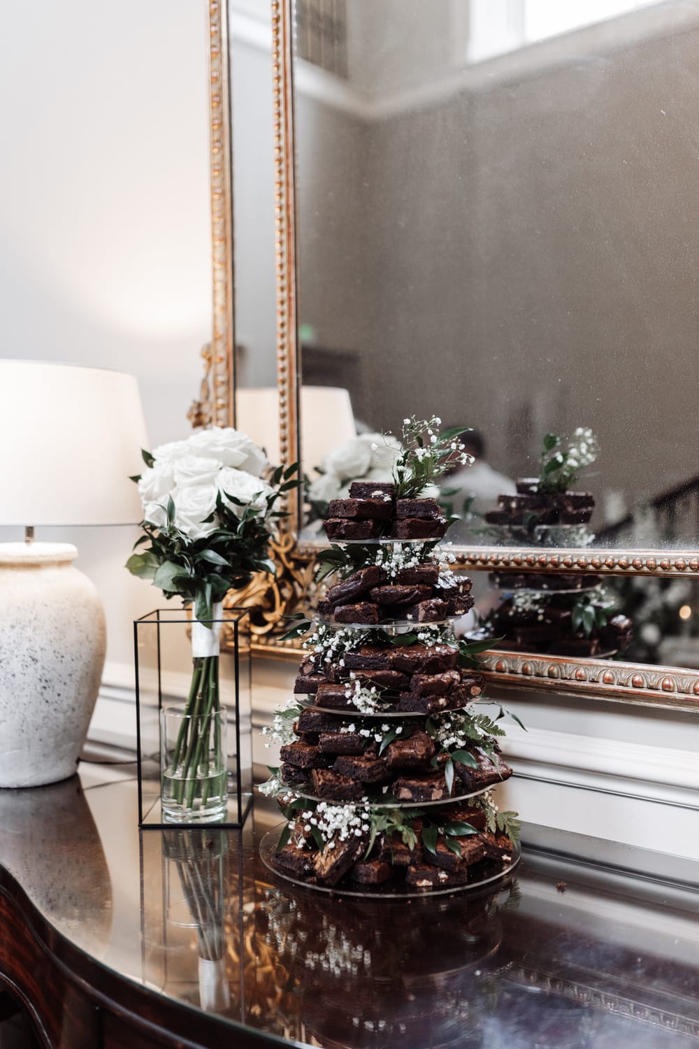 Image by <a class="text-p3" href="https://www.oliviaamyphotography.com" target="_blank">Olivia Amy Photography</a>.