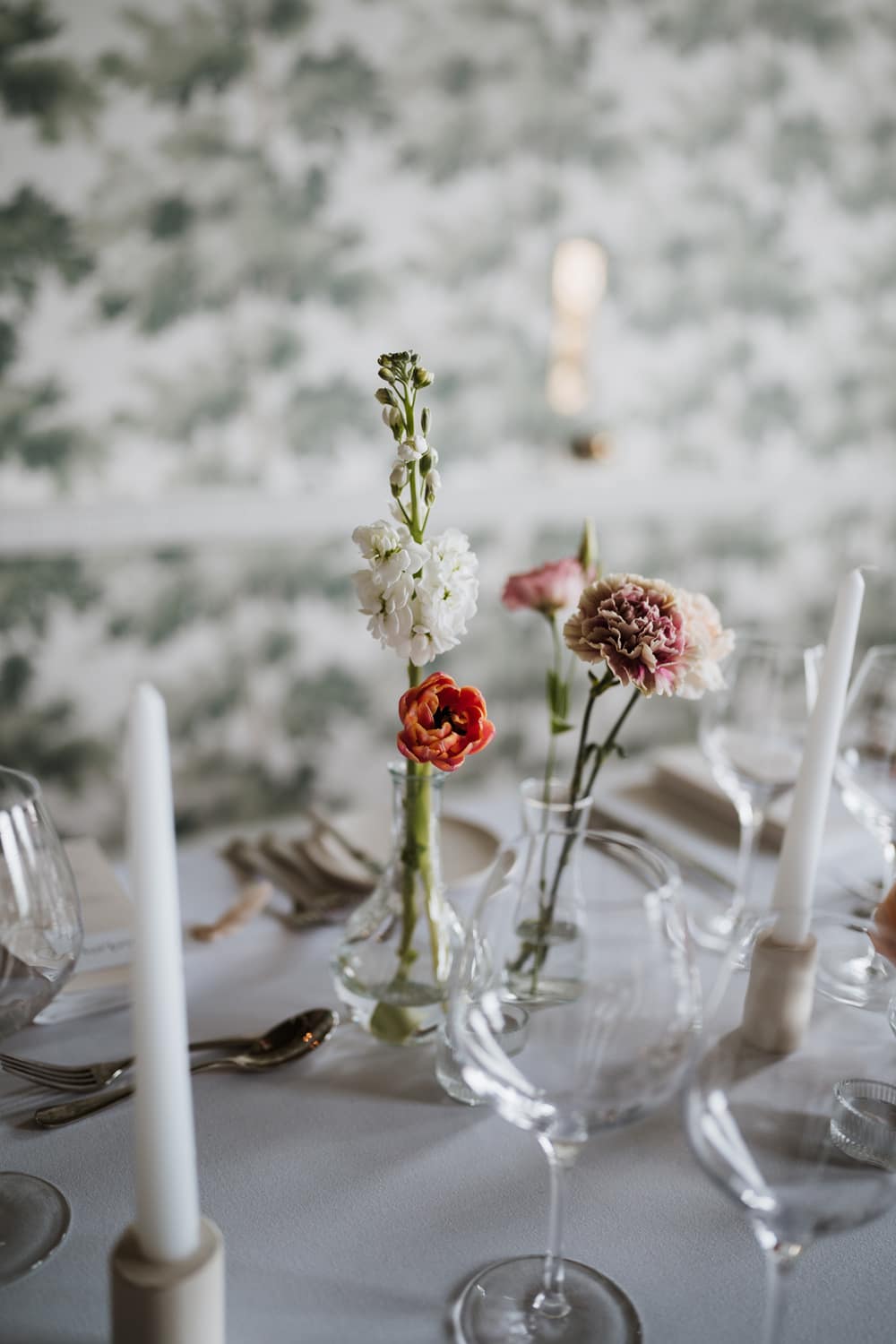 Image by <a class="text-p3" href="https://www.fayewildephotography.com" target="_blank">Faye Wilde Photography</a>.