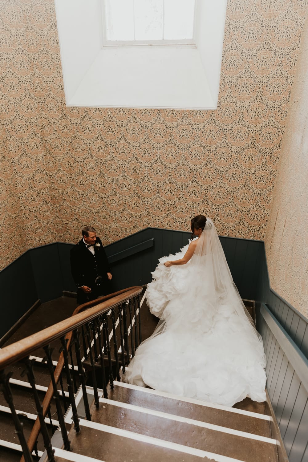 Image by <a class="text-p3" href="http://www.colinianross.com" target="_blank">Colin Ross Photography</a>.