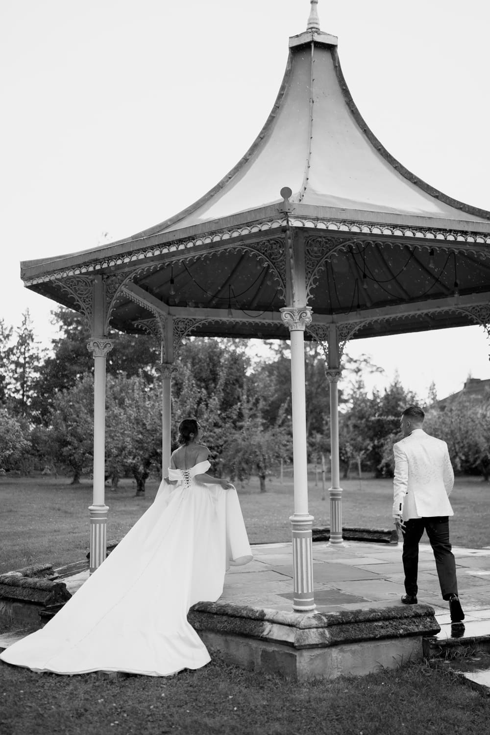 Image by <a class="text-p3" href="https://www.danilouisephotography.com/" target="_blank">Dani Louise Photography</a>.