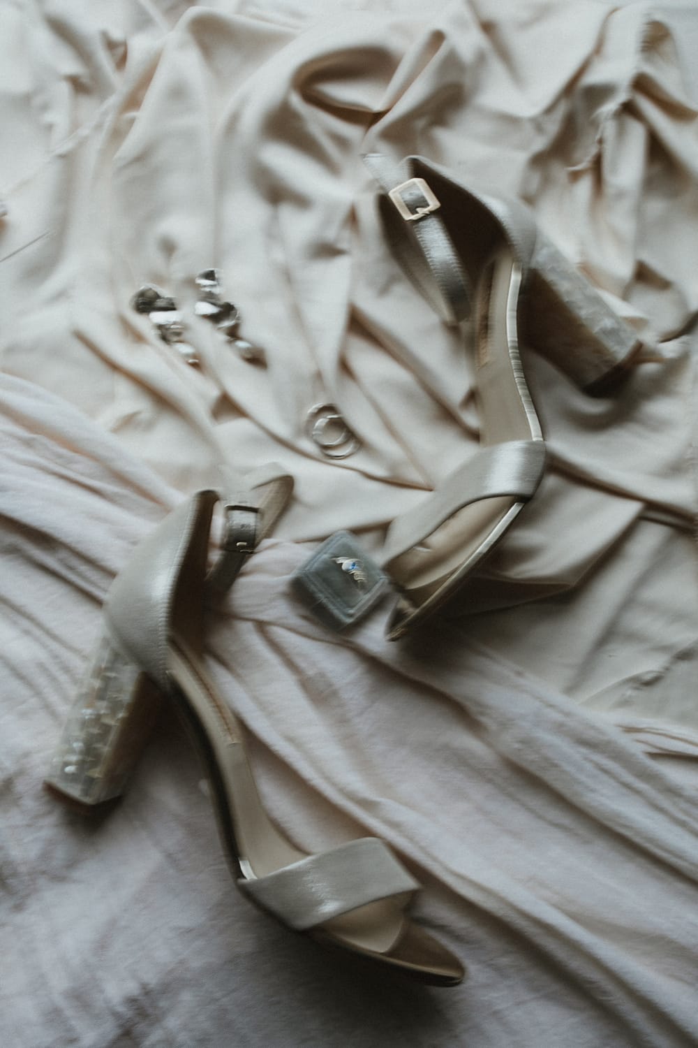 Image by <a class="text-p3" href="https://ashpowell.com" target="_blank">Ash Powell Photography</a>.