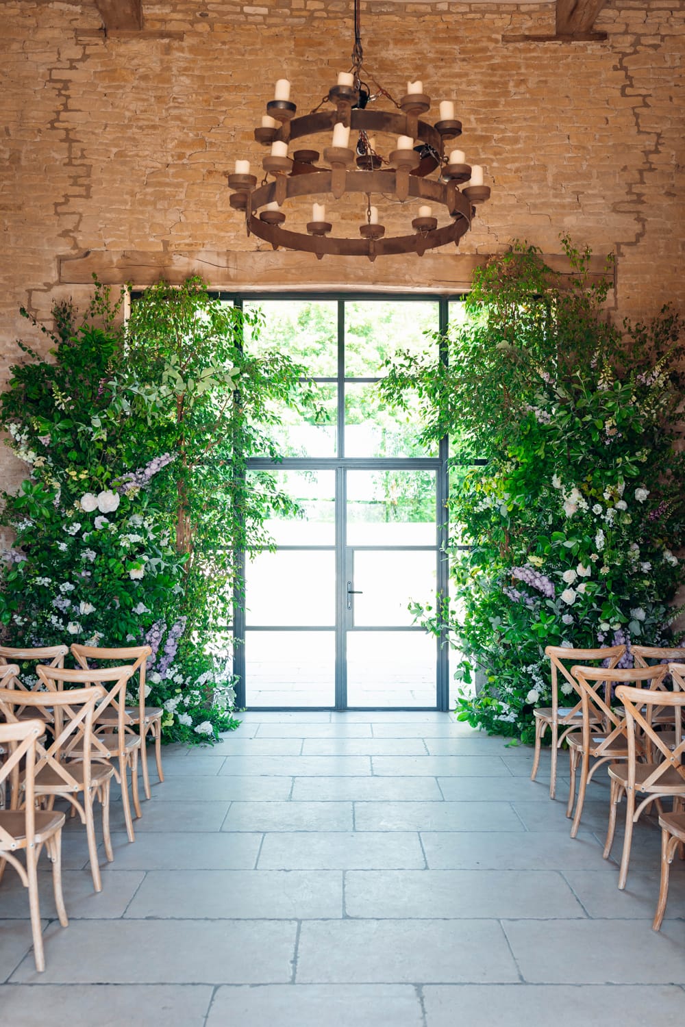 Image by <a class="text-p3" href="https://emilycollettphotography.com" target="_blank">Emily Collett Photography</a>.